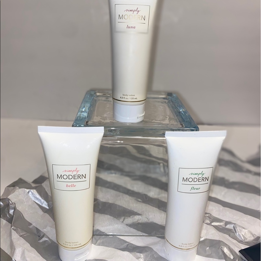 Simply modern luna , belle , fleur body lotion 4oz